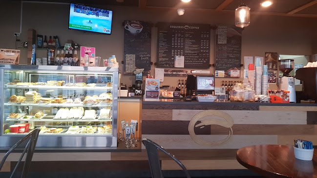 Esquires Cafe - Northwood - Hospitality and gastronomy