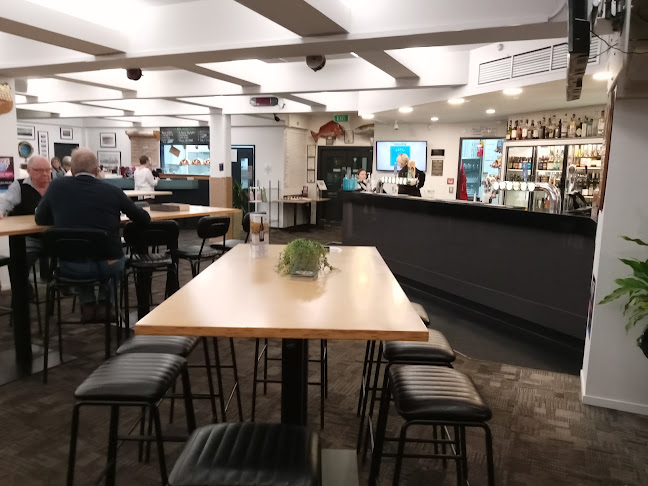 Comentarii opinii despre Mount Ocean Sports Club