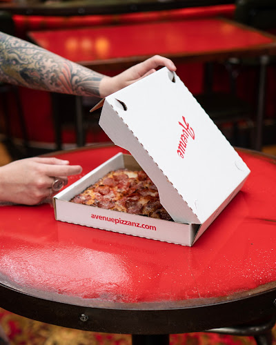 Comentarii opinii despre Avenue Squared @ Rita's