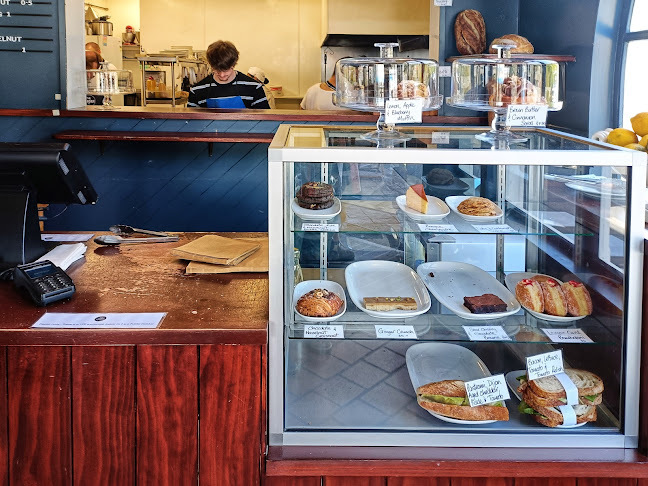 Comentarii opinii despre The Larder