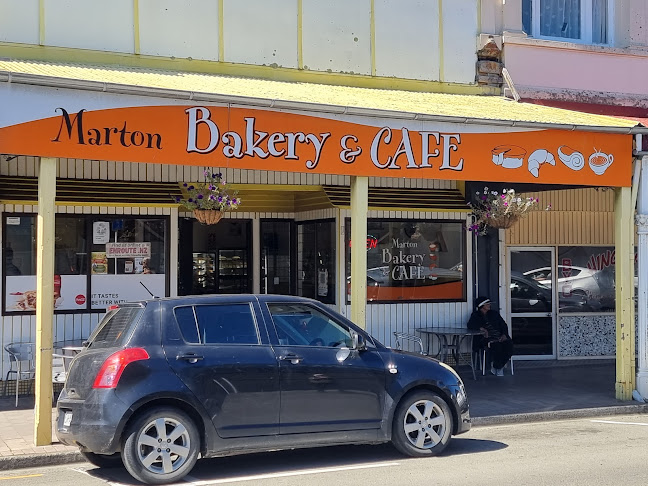 Comentarii opinii despre Marton Bakery & Cafe