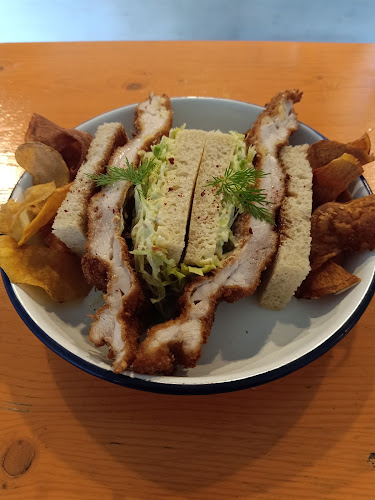 Young George - Hospitality and gastronomy