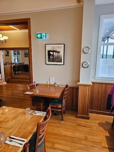 The Pier Hotel - Hospitality and gastronomy