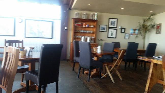 Bach'n Cafe - Maraetai