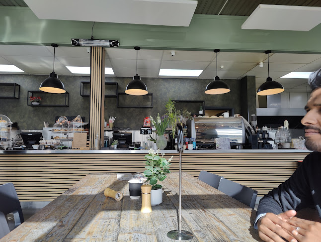 Comentarii opinii despre Kreem Cafe Harris Road