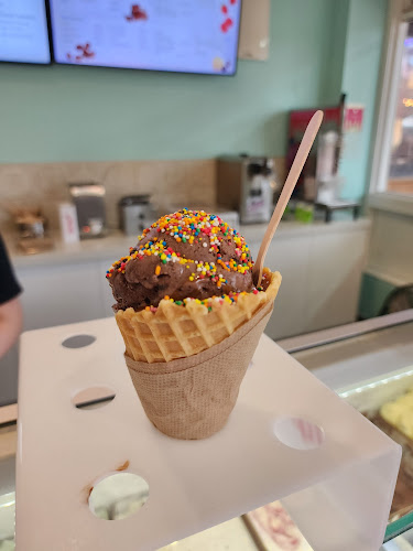 Lady Janes Ice Cream Parlour - Hospitality and gastronomy