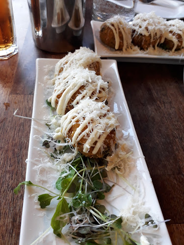 Comentarii opinii despre Fika Cafe & Bar (previously Neighbourhood Kitchen)