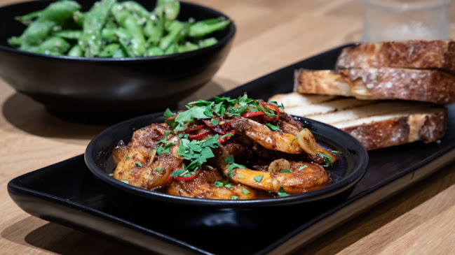 The Rotorua International - Cocktail Lounge & Eatery - Rotorua