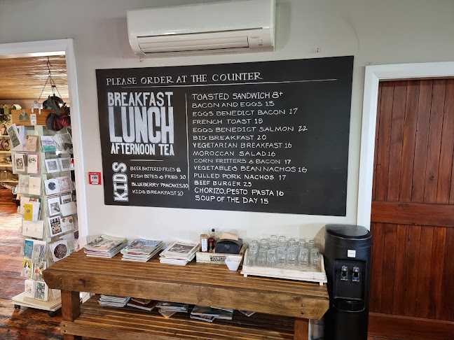 Comentarii opinii despre The Woolshed Cafe