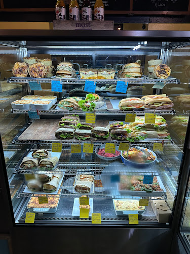 Marigold Cafe - Hospitality and gastronomy