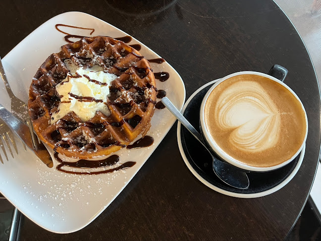 Robert Harris Cafe Albany