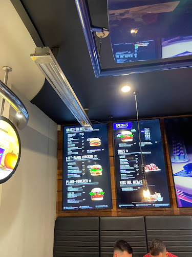 Comments and reviews of BurgerFuel Queen Street
