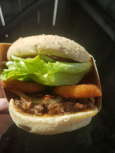 https://www.burgerfuel.co.nz/nz