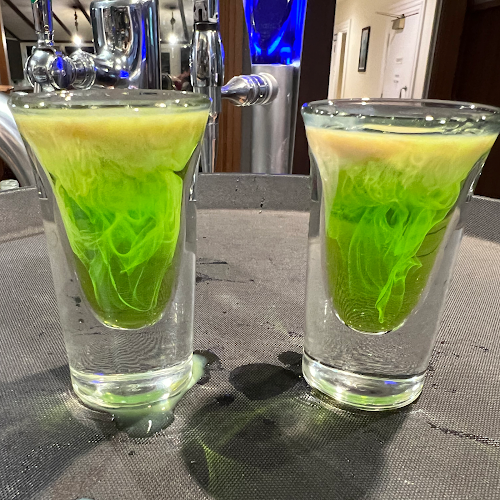 The Jolly Pub & Kitchen Kapiti - Hospitality and gastronomy