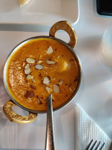 Comentarii opinii despre Own Masala Indian Restaurant Bar and Takeaways.