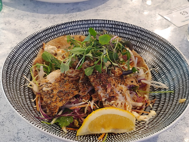 Mount Ocean Sports Club - Hospitality and gastronomy