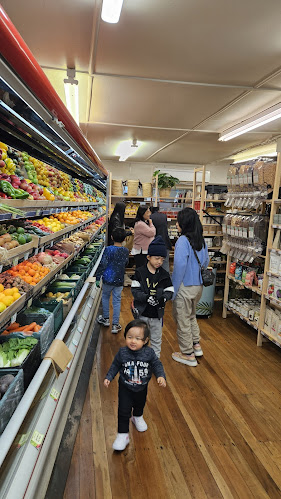 Comentarii opinii despre The Island Grocer