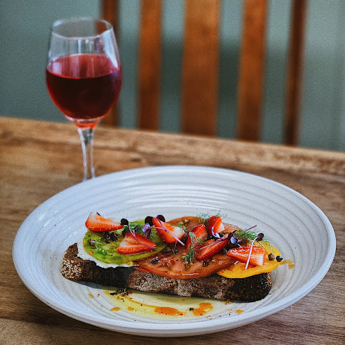 Okere Falls Store + Craft Beer Garden - Hospitality and gastronomy