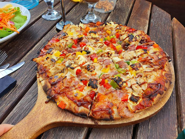 Groper Garage Bar & Restaurant - Hospitality and gastronomy