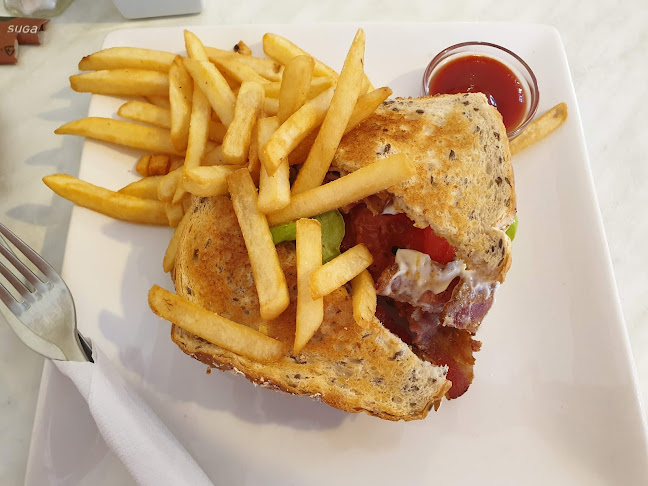 The Cafe Addict - Hospitality and gastronomy