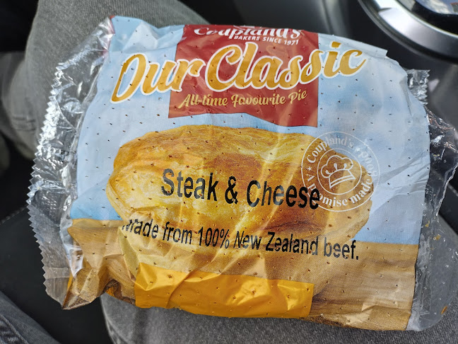 Reviews of Coupland's Bakeries - Andy Bay in Dunedin - Hospitality and gastronomy