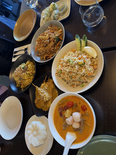 EAT THAI RESTAURANT