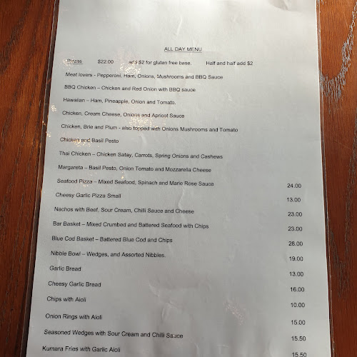 Winton's Top Pub & Garden Bar