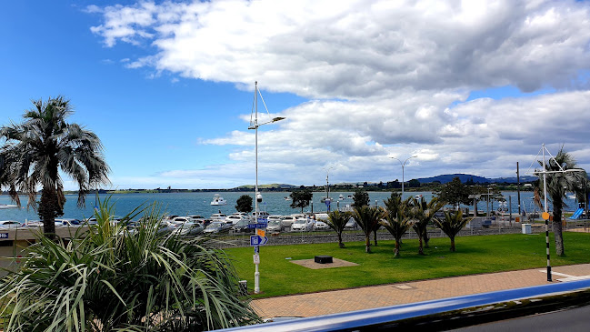 Comentarii opinii despre Manhattan Bar + Eatery