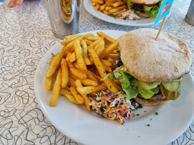 VEight Cafe, Restaurant & Bar - Kaikōura