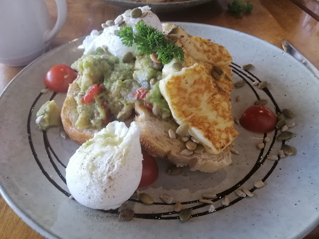 The Lincoln Pantry - Lincoln