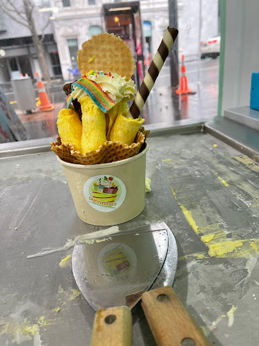 Queen Rolls Ice Cream Rolls