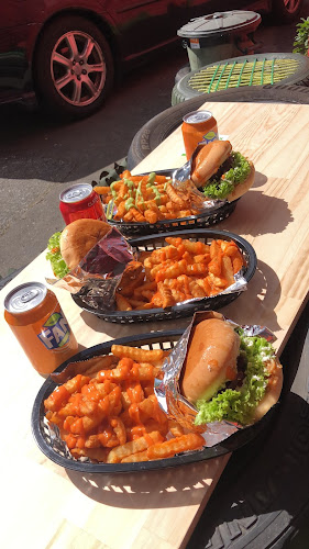 Burger Headquarters. - Hospitality and gastronomy