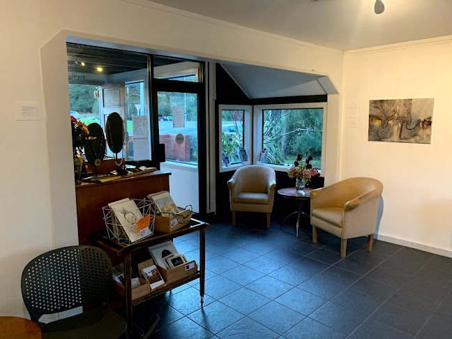 Comentarii opinii despre Blueskin Gallery