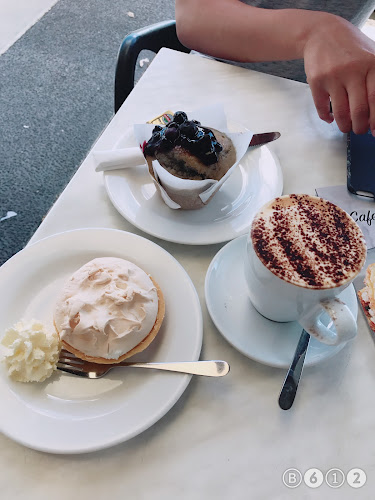 Comentarii opinii despre The Coffee Club