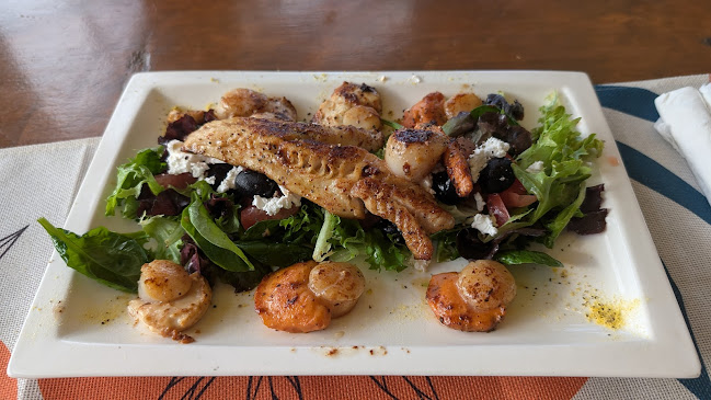 Manou's Waterfront Cafe & Restaurant - Hospitality and gastronomy