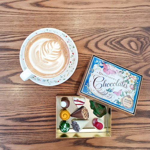 Majestic Cafe - Tauranga Crossing - Hospitality and gastronomy