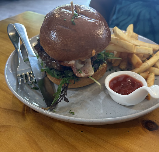 Comentarii opinii despre C3 Factory