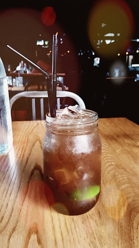 The Roaming Giant - Hospitality and gastronomy