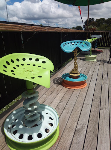 Charms Truck Stop - Hospitality and gastronomy