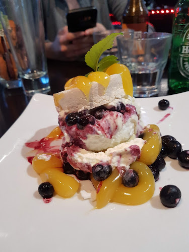 Montrose Cafe, Bistro and Bar - Hospitality and gastronomy