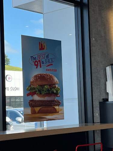 Comentarii opinii despre McDonald's Taupiri