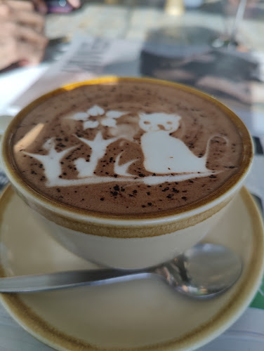 Comentarii opinii despre Kreem Cafe Harris Road