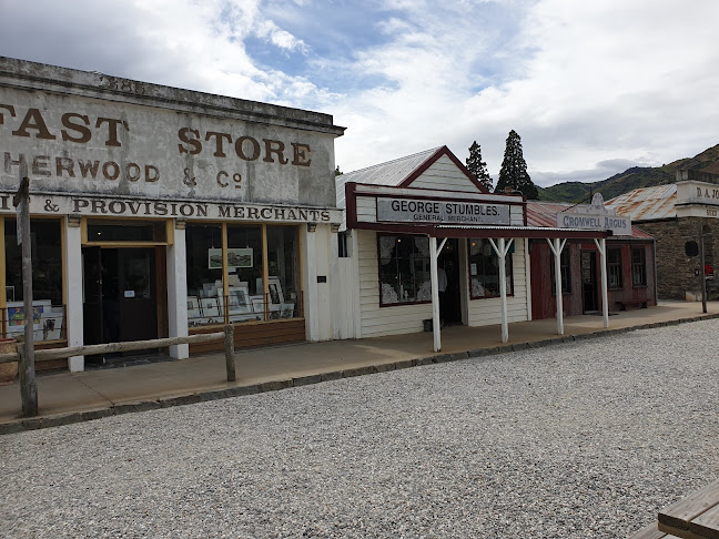 Pinot Junction -Lakeside Cafe - Hospitality and gastronomy