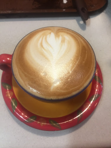 Opinii despre Casa Pequena Cafe and bakery în Stratford - Hospitality and gastronomy