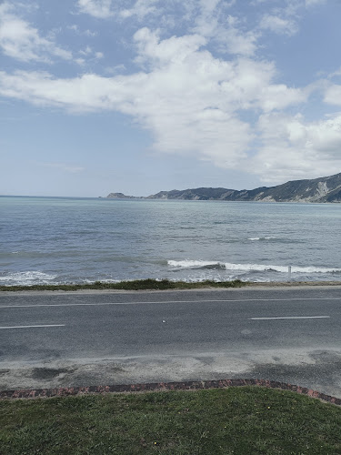 Opinii despre Te Puka Tavern în Tokomaru Bay - Hospitality and gastronomy