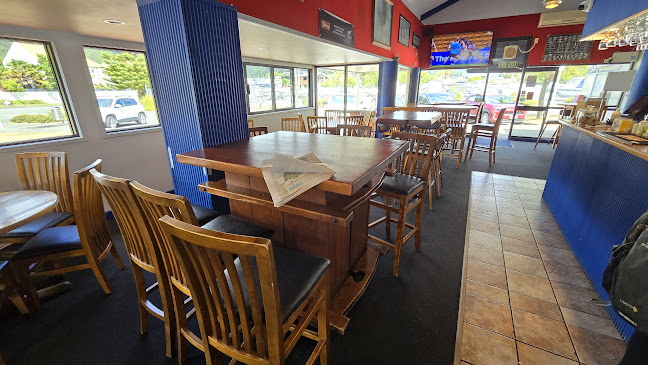 Jolly Roger Bar & Restaurant - Hospitality and gastronomy