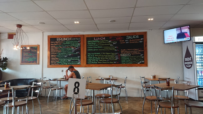 Gusto Cafe - Hospitality and gastronomy