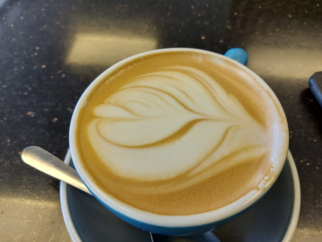 Comentarii opinii despre Crisp Cafe & Gifts