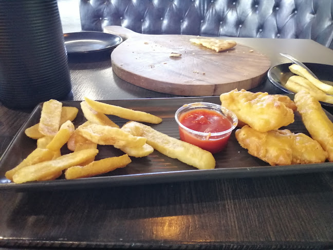 Comentarii opinii despre Slate - Billiards & Gastropub