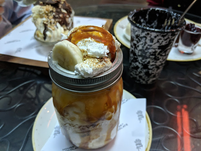 Closed Cafe - Hospitality and gastronomy